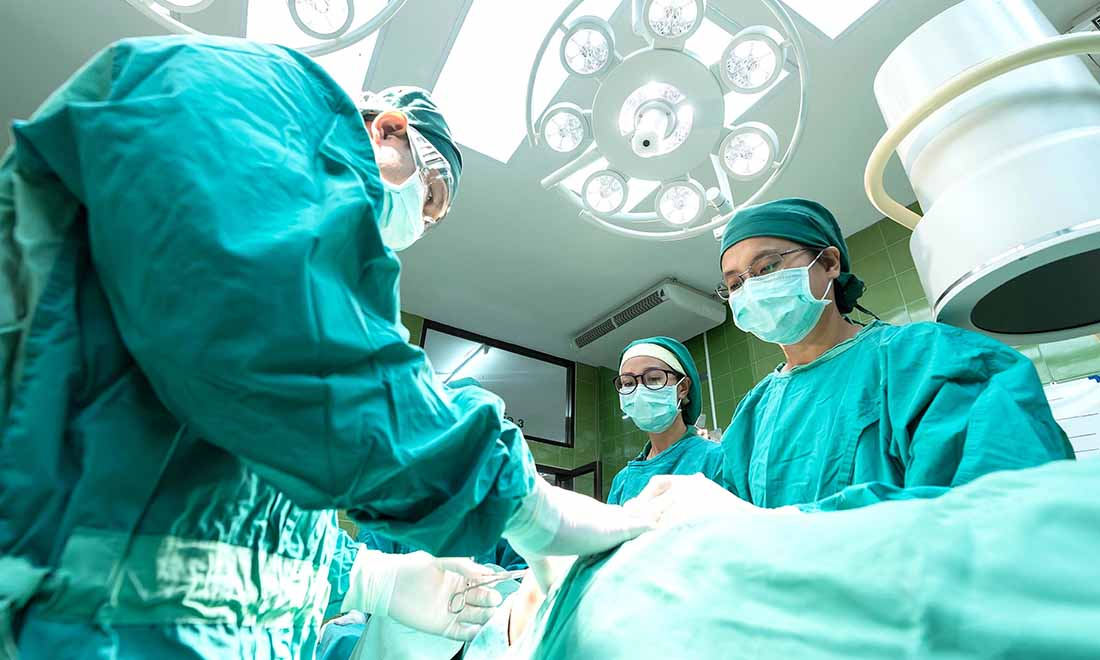 Trong các cuộc cấy ghép nội tạng nguy cơ ung thư có thể xảy ra.