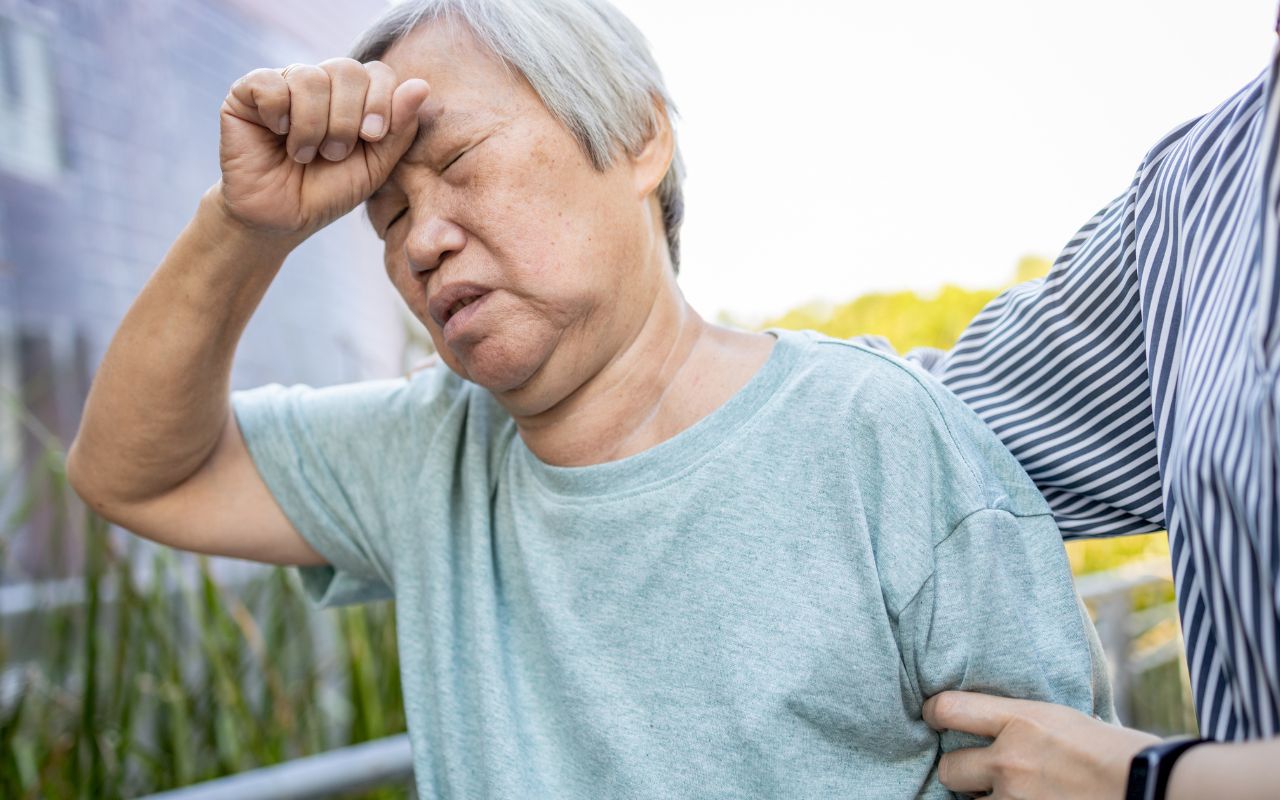 Sau đột quỵ, bệnh nhân cần điều trị phục hồi và phòng ngừa tái phát.