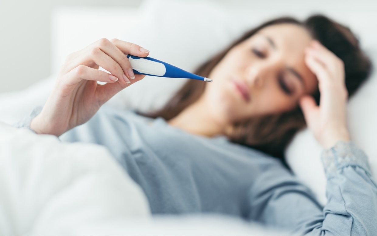 Một số bệnh ung thư, bao gồm ung thư hạch bạch huyết, ung thư bạch cầu và ung thư gan và thận, cũng có thể gây ra biểu hiện sốt.