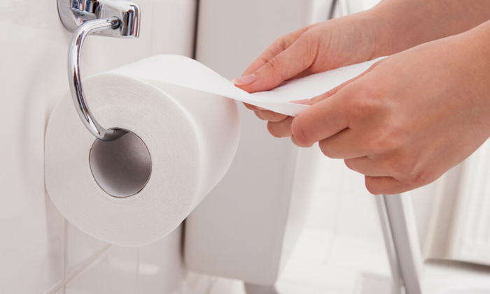 Bạn có thể đi tiêu, tiểu không tự chủ, làm ảnh hưởng chất lượng cuộc sống sau đột quỵ.