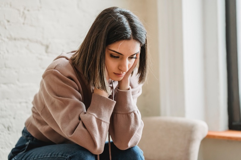 Sự sợ hãi và cô lập luôn tồn tại song song với những người bị PTSD