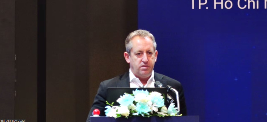 GS David S. Liebeskind - Giáo sư Thần kinh học tại Đại học California, Los Angeles (Mỹ) 