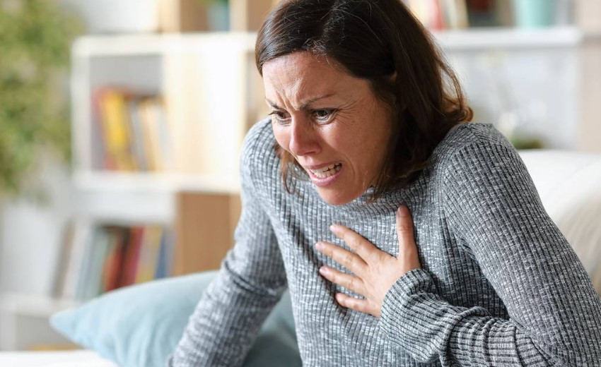 Làm sao biết đó là cơn hoảng loạn hay cơn đau tim?