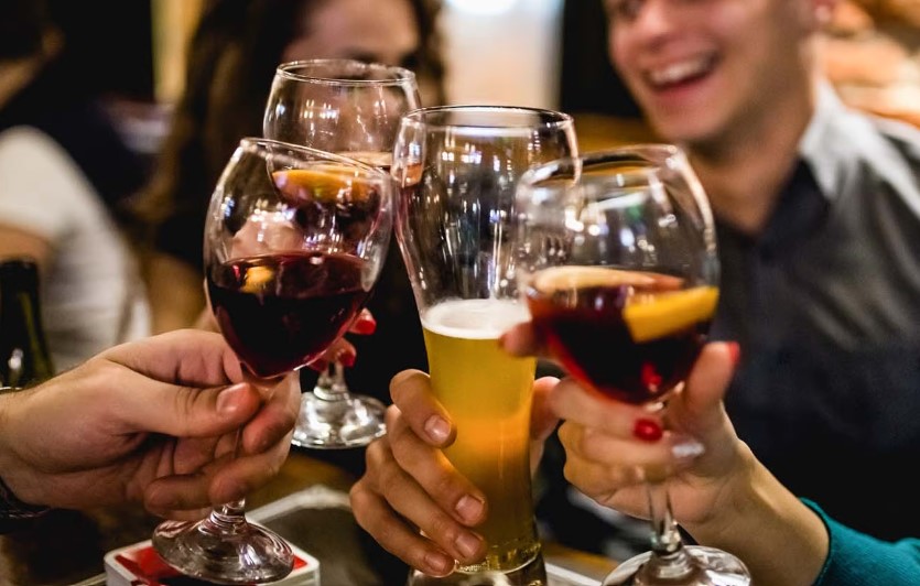 Uống rượu bia sao cho đủ để không gây hại đến sức khỏe?