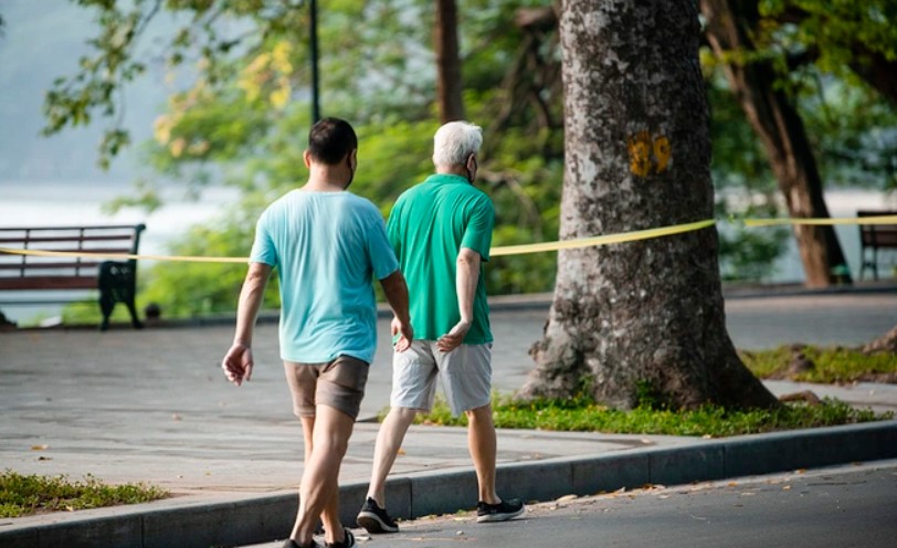 Hãy bắt đầu bằng những bài tập đơn giản, phù hợp với khả năng và tình trạng sức khỏe