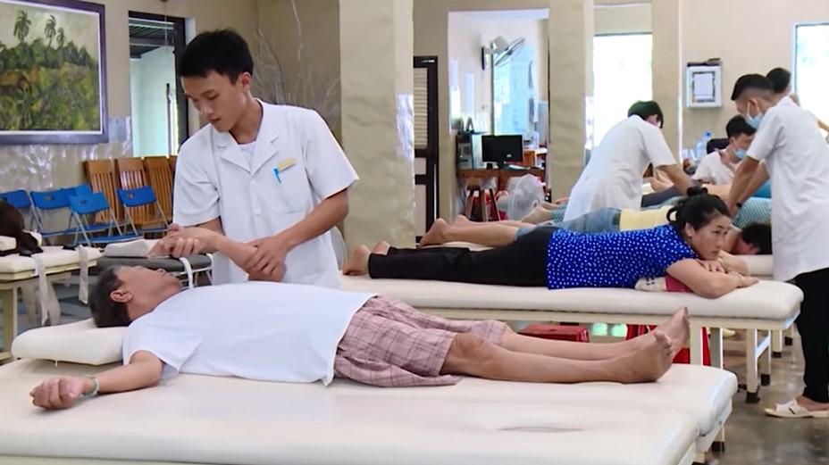 Cách điều trị và phục hồi cho bệnh nhân đột quỵ