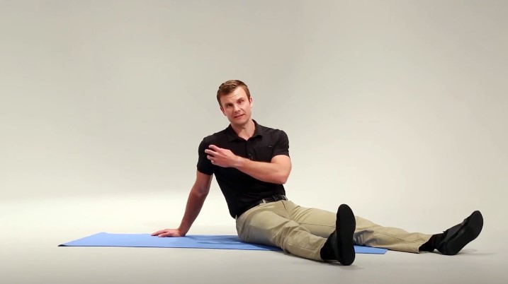 Khi thực hiện nếu vai và tay đau cần dừng lại ngay