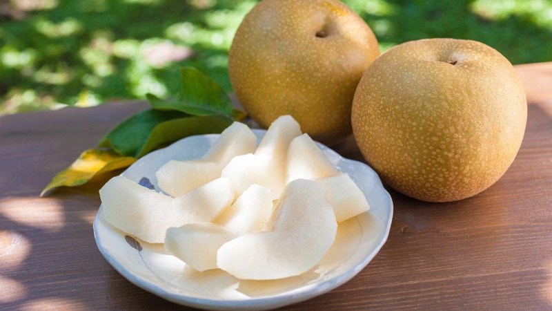 Quả lê có hàm lượng chất xơ cao, giúp duy trì lượng đường trong máu, còn giúp giải độc, điều hòa cholesterol, cải thiện ruột và hệ tiêu hóa.