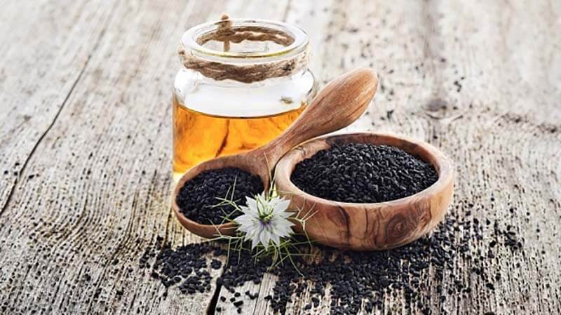 Bạn nên thận trọng và làm việc với bác sĩ để xác định xem dầu hạt thì là đen có phù hợp với bạn hay không và ở liều lượng nào.