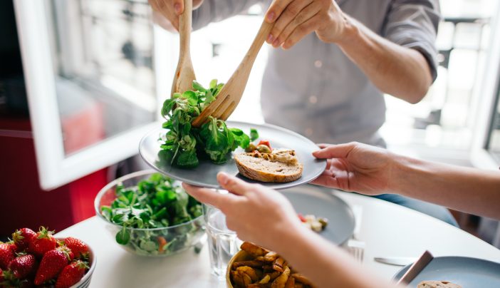Hãy ưu tiên rau và giảm bớt thịt trong chế độ ăn uống của bạn