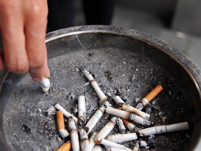 Hầu hết các mẩu tàn thuốc lá có chứa một bộ lọc làm bằng sợi cellulose acetate, một loại nhựa sinh học. 