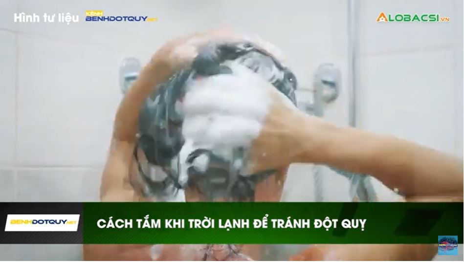 Trời lạnh, đi tắm lưu ý gì để tránh đột quỵ?