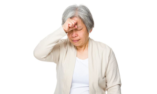 Bị choáng váng khi đứng lên, có nên dùng thuốc hạ mỡ máu?