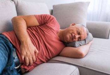 Vừa thuyên tắc phổi vừa ung thư dạ dày, làm sao ngừa đột quỵ?