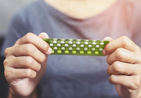 Dùng thuốc tránh thai hằng ngày có gây ra thuyên tắc phổi hay không?