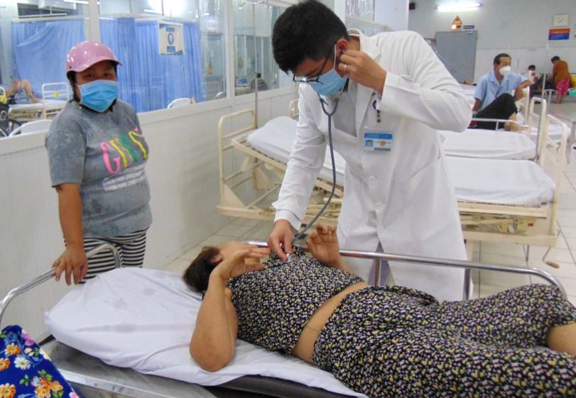 Bệnh nhân đột quỵ trễ giờ vàng vì kiêng vô bệnh viện mùng 1 Tết