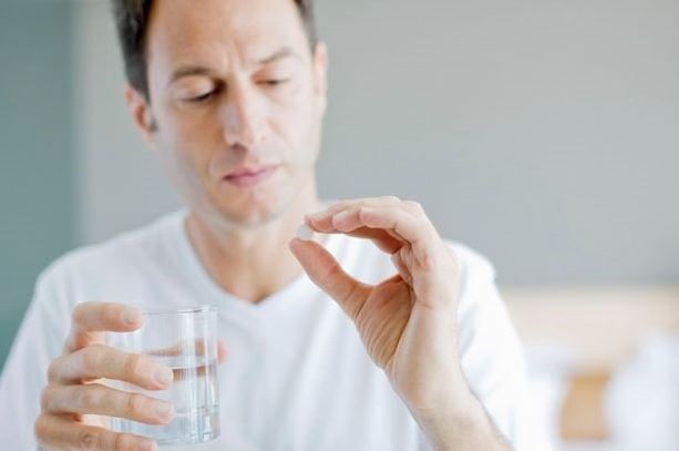 Uống thuốc cao mỡ có lạnh run không?