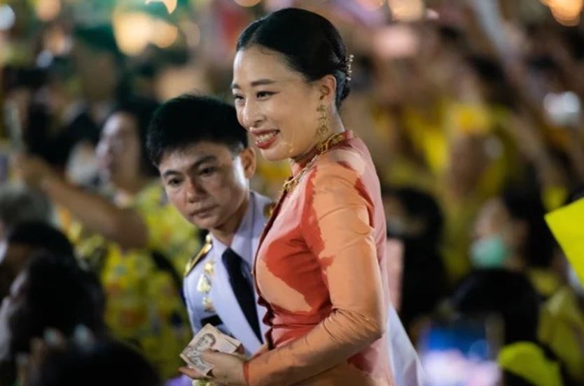 Công chúa Thái Lan vẫn chưa tỉnh sau 3 tuần đột quỵ