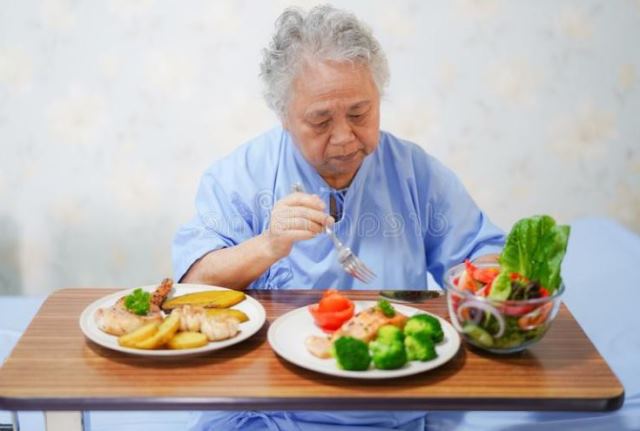 Sau đặt stent nên ăn uống, chế độ dinh dưỡng thế nào?