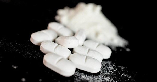 Nguy cơ đột quỵ tăng gấp 4 lần chỉ sau vài giờ dùng chất gây nghiện