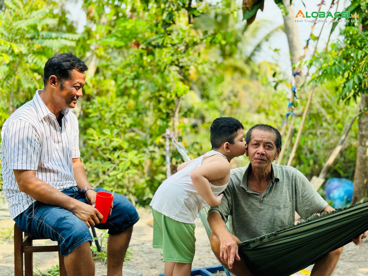 2% cơ hội sống và sự trở về ngoạn mục của cậu bé 4 tuổi bị đột quỵ