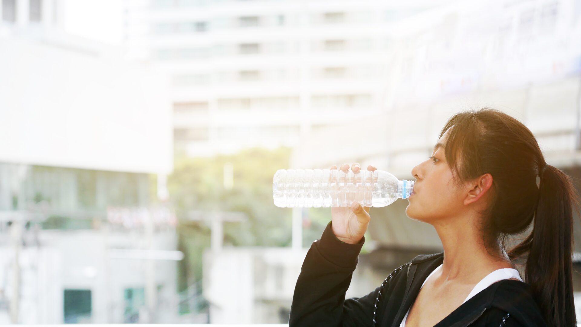 Cần làm gì để giảm nguy cơ đột quỵ khi nắng nóng đỉnh điểm?