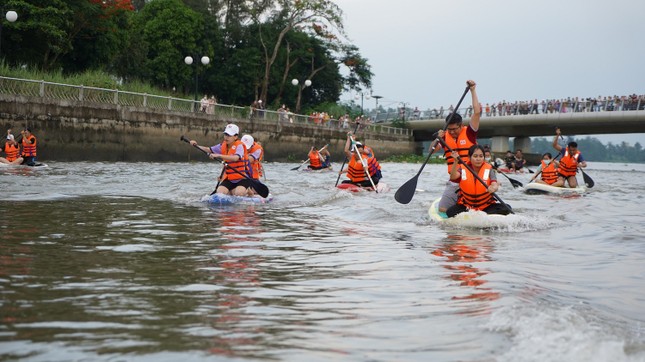 Cần Thơ: Chờ đón giải đua thuyền ván SUP mở rộng