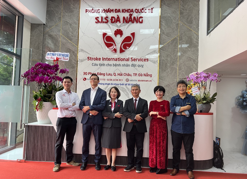 AloBacsi và S.I.S – Đà Nẵng ký kết hợp tác toàn diện