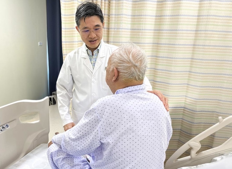 Nam bệnh nhân 70 tuổi ở TPHCM bị đột quỵ do tắc hẹp động mạch cảnh