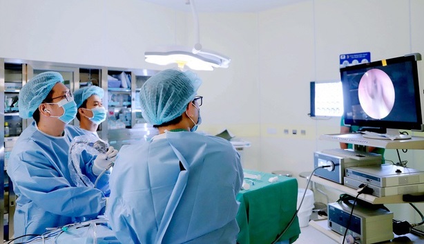 TPHCM: Cấp cứu kịp thời chàng trai 26 tuổi bị đột quỵ