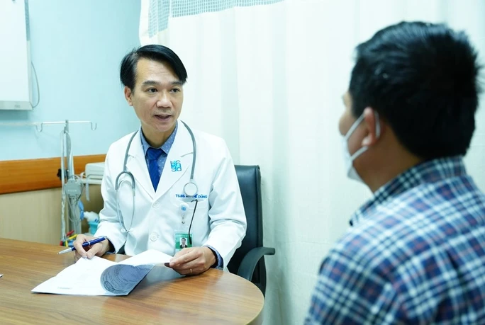 TPHCM: Người đàn ông bị đột quỵ ngay trước mặt bác sĩ do ngừng thuốc rung nhĩ 2 ngày