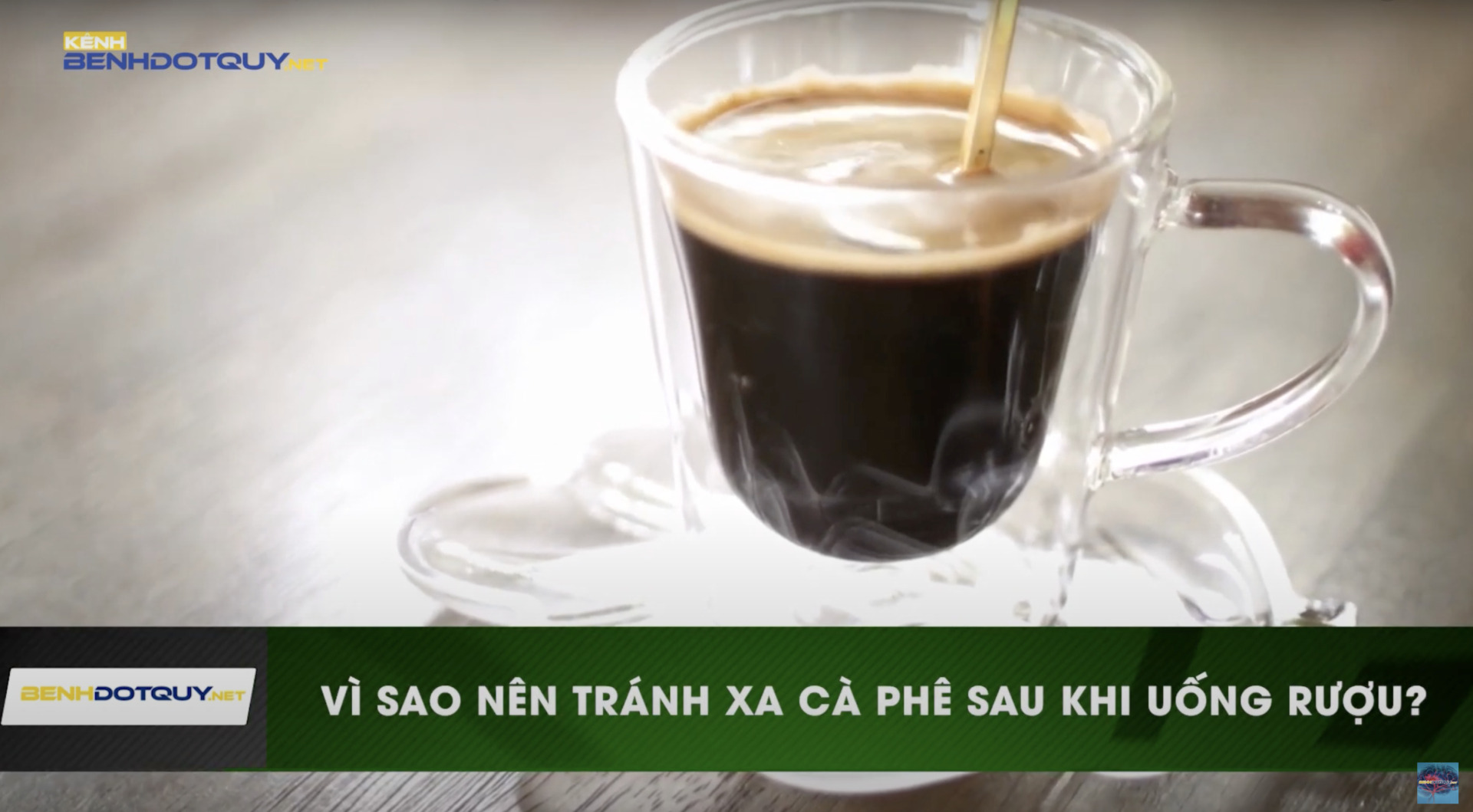 Vì sao khi uống rượu nên “tránh xa” cà phê?