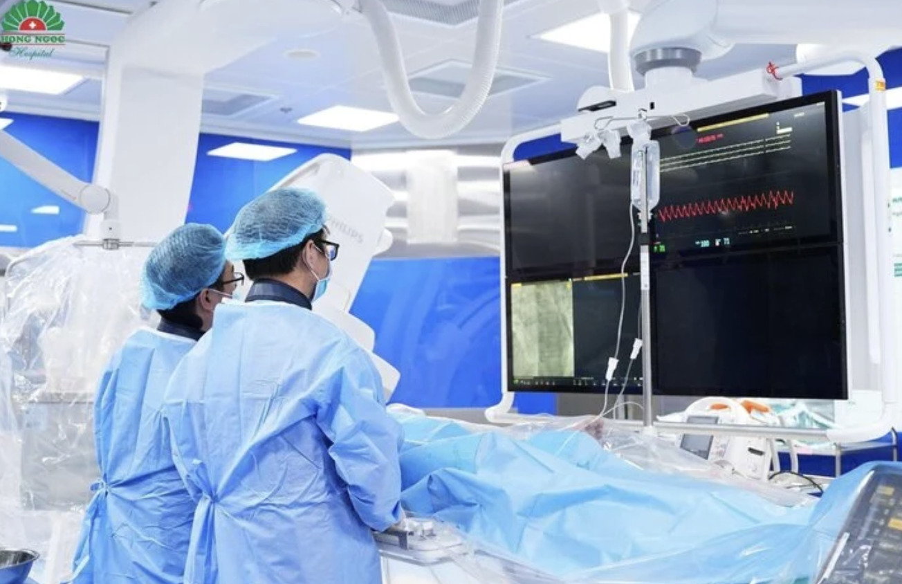 Khám cúm mùa, bất ngờ phát hiện hẹp nặng động mạch vành