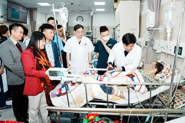 Trung tâm Đột quỵ Bệnh viện Bạch Mai tiếp nhận hơn 40 bệnh nhân trong dịp Tết Nguyên đán 2024