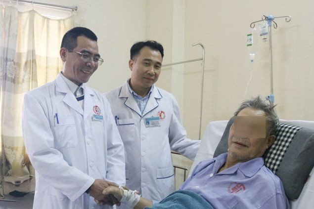 Quảng Ninh: Người đàn ông 69 tuổi “cận kề cửa tử” được cấp cứu thành công