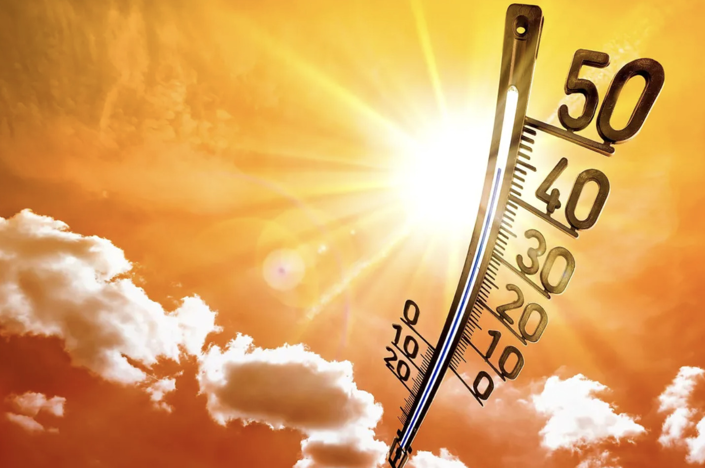 TPHCM: Trung tâm kiểm soát bệnh tật đưa ra cảnh báo về nguy cơ sốc nhiệt, đột quỵ,… vào mùa nắng nóng gay gắt