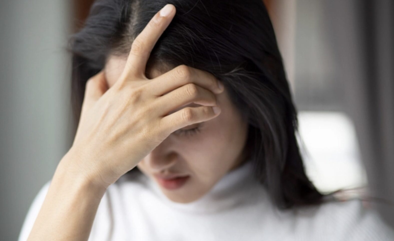 Chóng mặt, đau đầu thường xuyên có phải biểu hiện cảnh báo sớm đột quỵ?