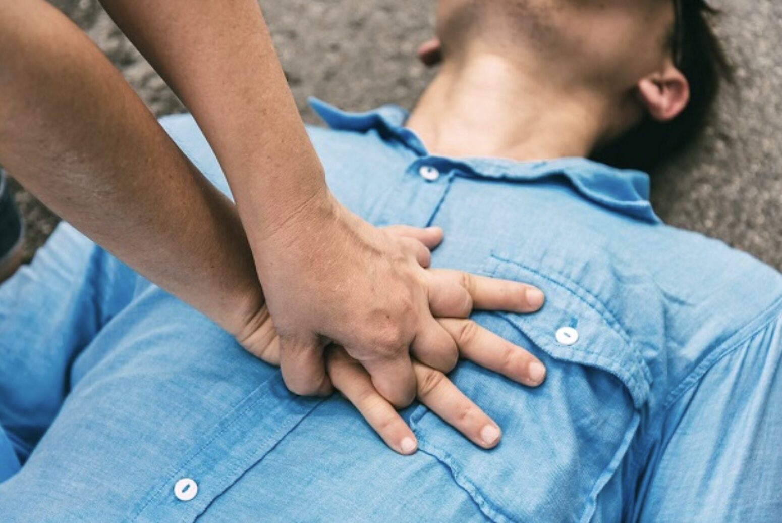 Hà Nội: Lên cơn tức ngực, người đàn ông bất ngờ ngừng thở ngay tại nhà