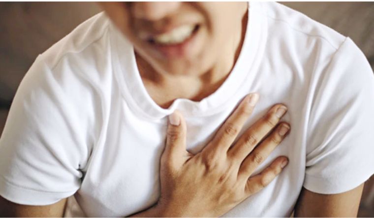 Nặng ngực, khó thở, huyết áp thấp, có phải bị bệnh tim?