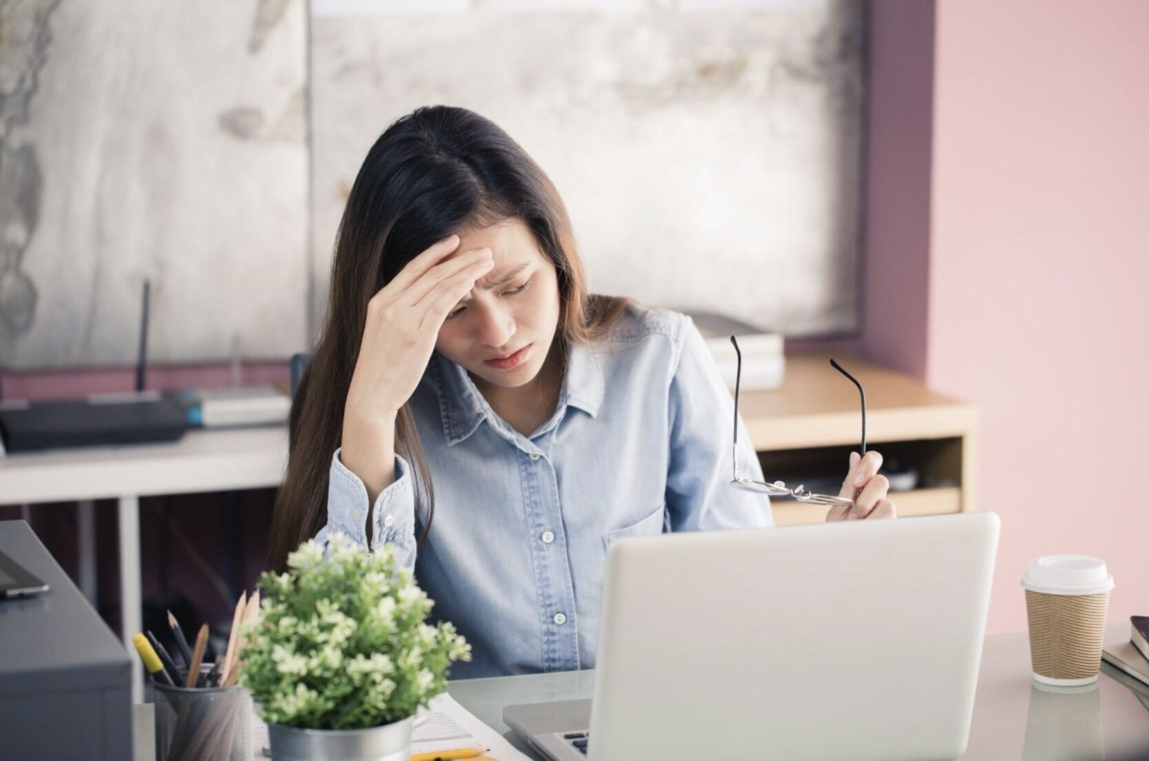 Những dấu hiệu nào cảnh báo về một cơn đau đầu nguy hiểm?