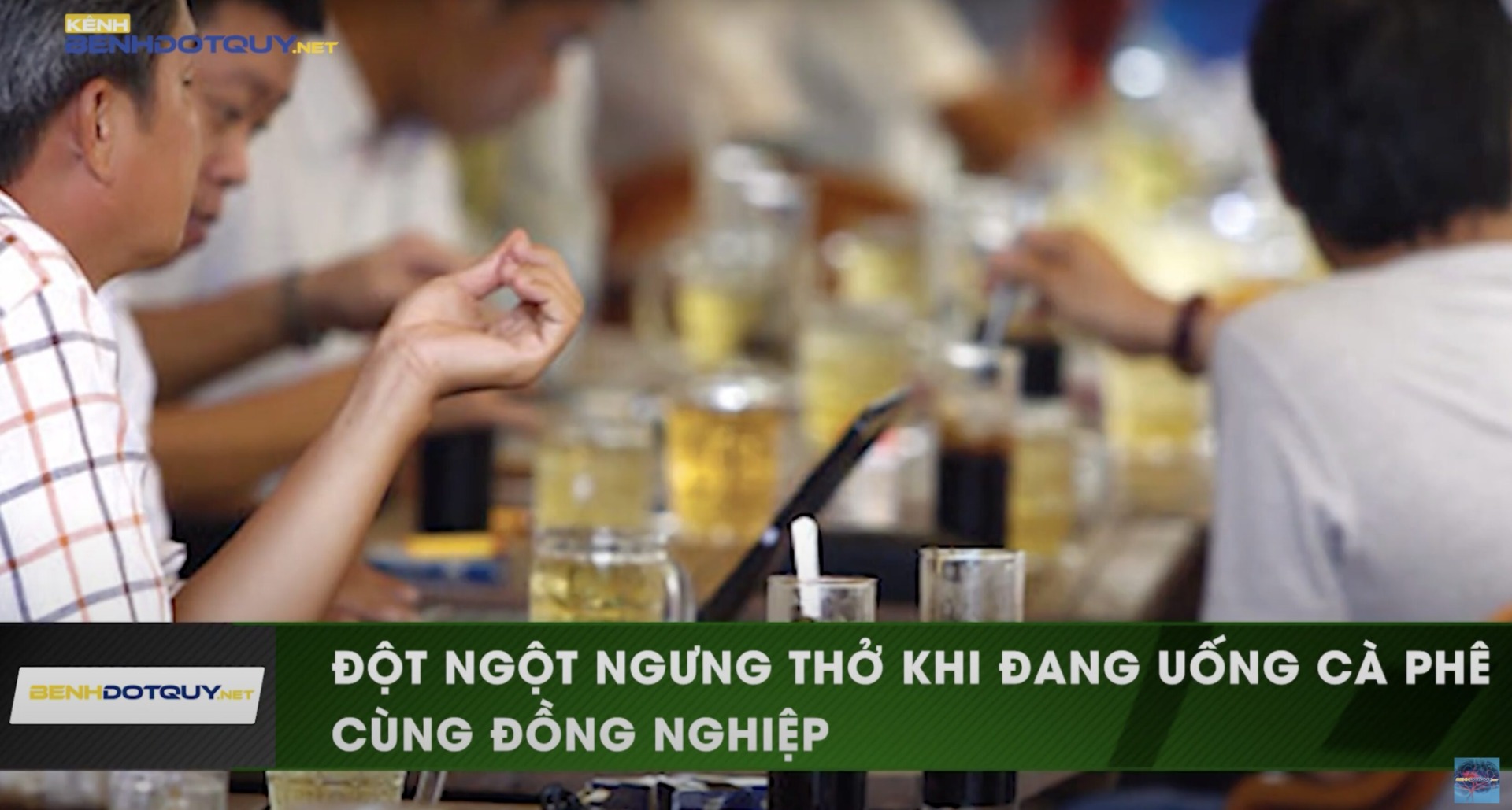 Cứu sống người đàn ông đột ngột ngưng thở khi đang uống cà phê cùng đồng nghiệp