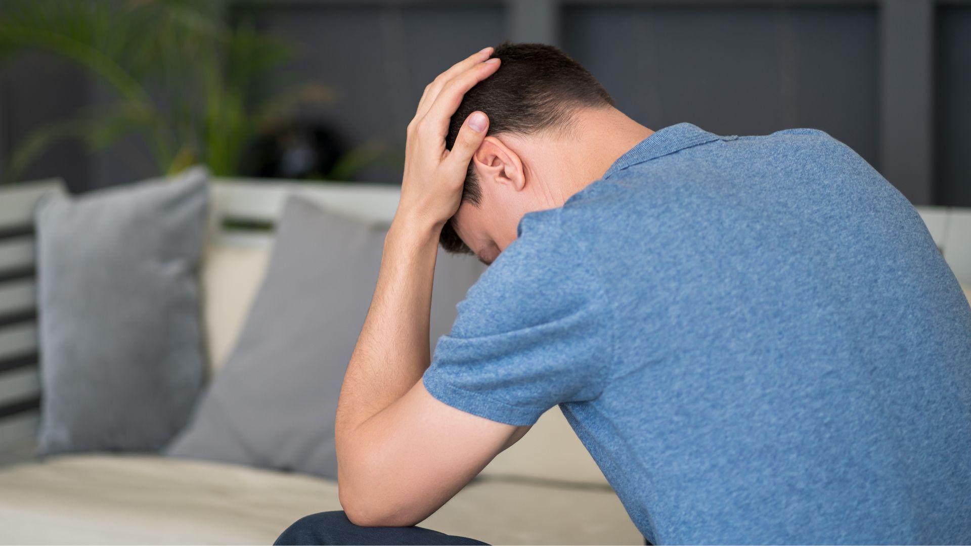 Thường xuyên đau đầu, chóng mặt kèm giảm trí nhớ có phải biểu hiện của tắc nghẽn mạch máu không?