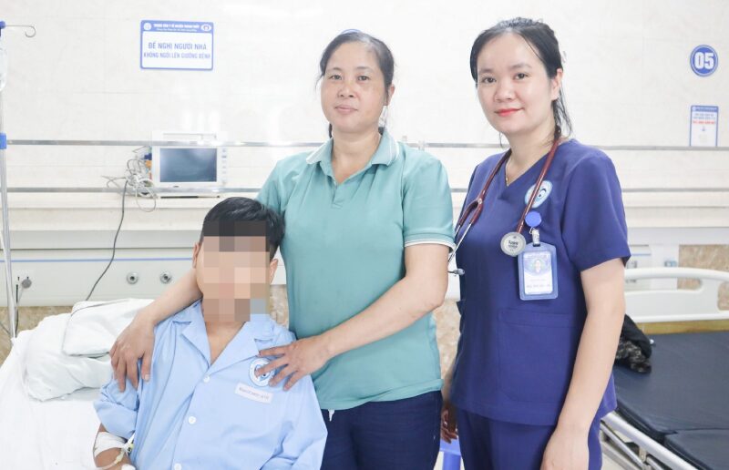 Bệnh nhi giảm 10kg mới phát hiện đường huyết cao gấp nhiều lần bình thường