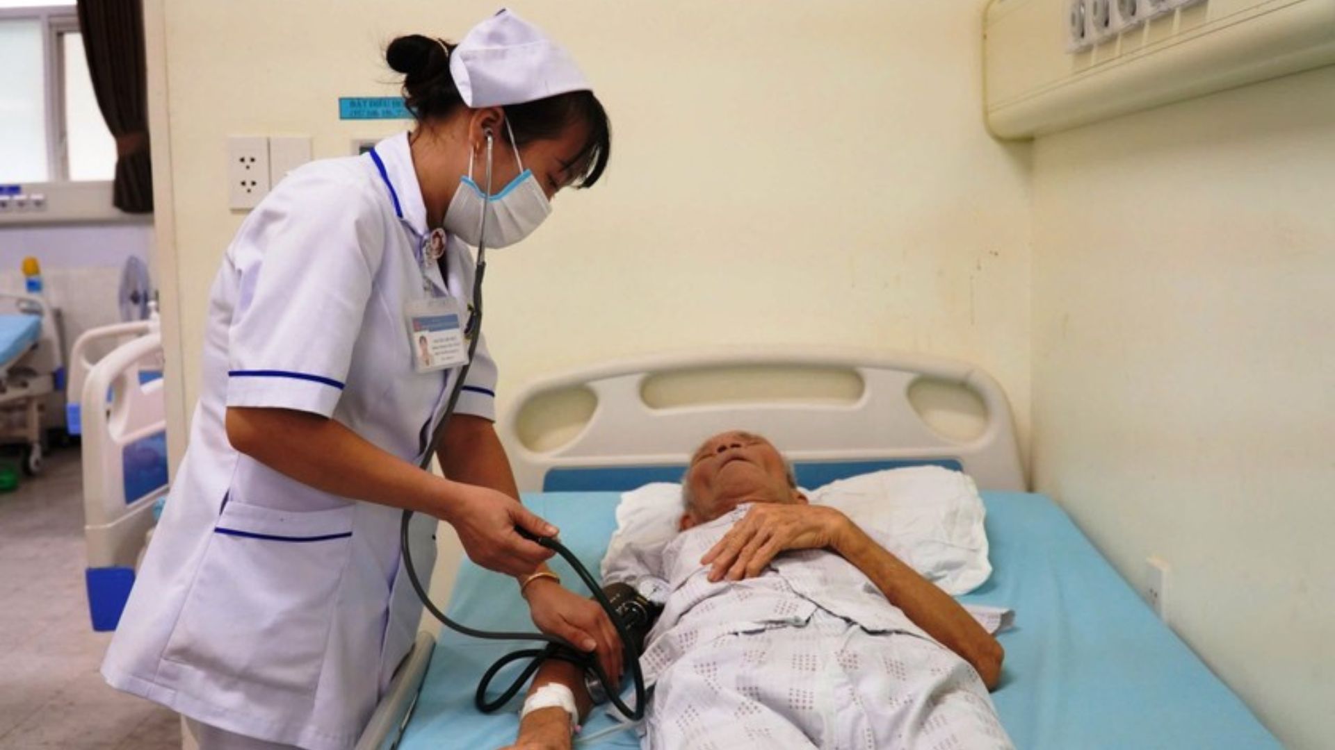 Phẫu thuật ca tim hở phức tạp thành công cho cụ ông 82 tuổi