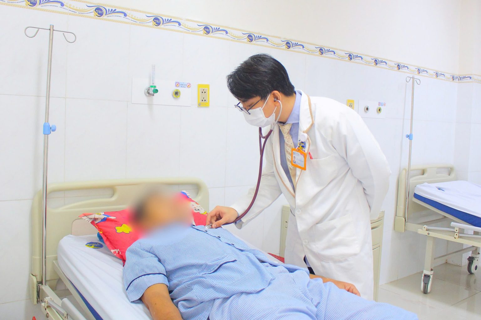 Long An: Cứu sống ca bệnh nhồi máu cơ tim cấp tắc hoàn toàn mạch máu chính nuôi tim