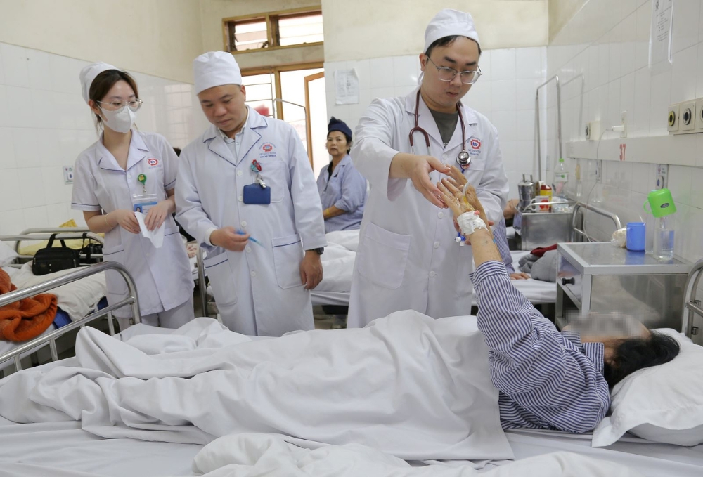 Quảng Ninh: 12 người nhập viện cấp cứu đột quỵ chỉ trong 3 ngày