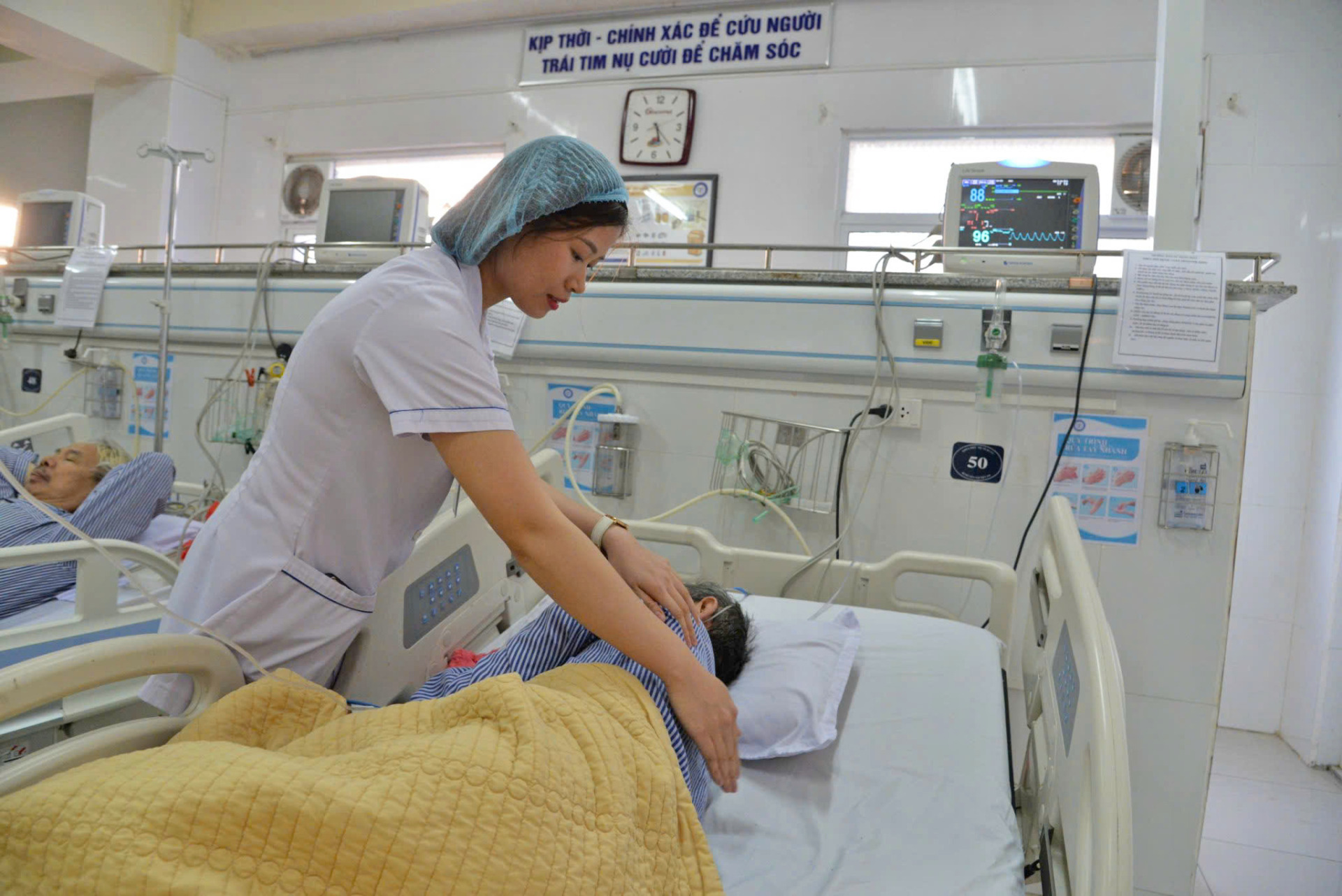 Cảnh báo nguy cơ nhiễm khuẩn huyết ở bệnh nhân đái tháo đường sau tai biến