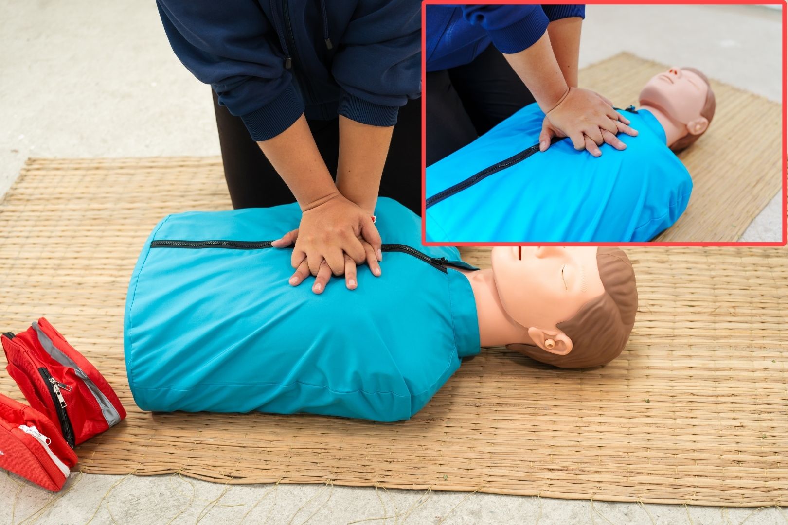 Hướng dẫn chi tiết cách ép tim, thổi ngạt cấp cứu người ngừng tuần hoàn