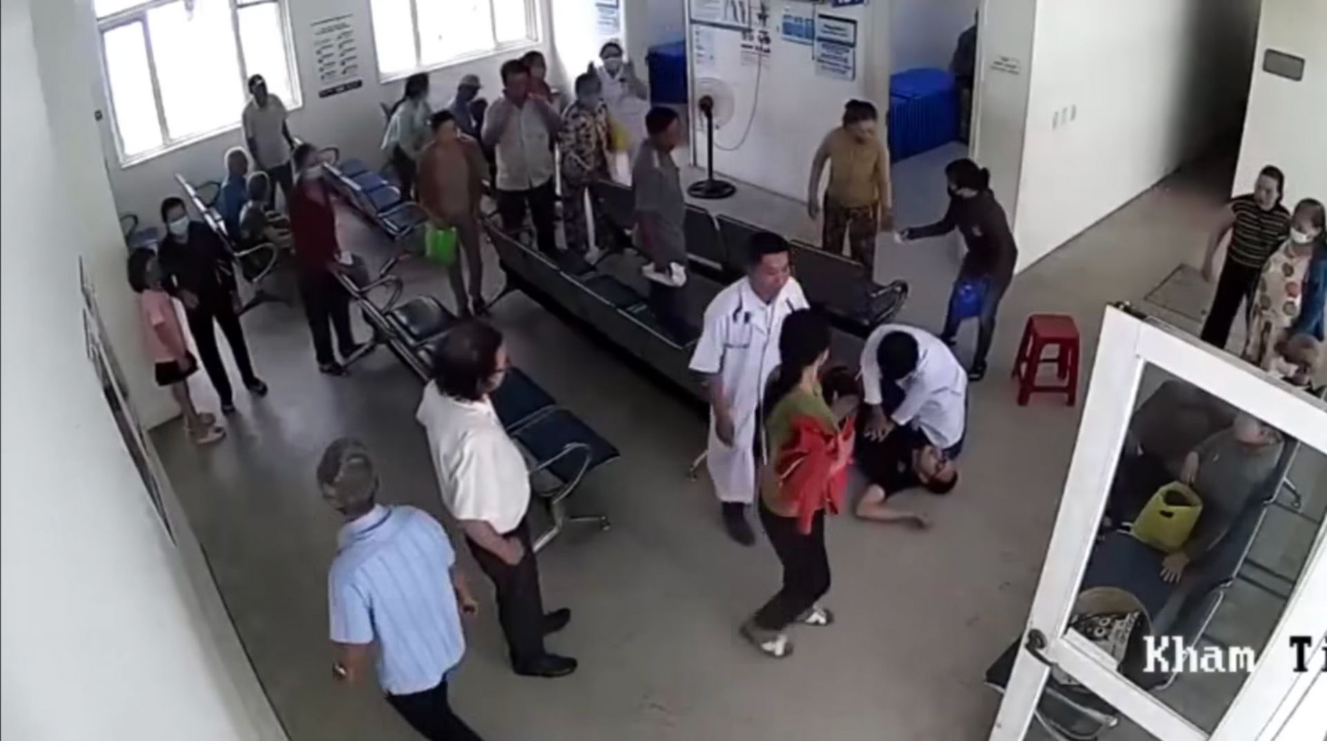 Quảng Nam: Cứu sống người đàn ông 33 tuổi ngưng tim đột ngột trong lúc chờ khám bệnh