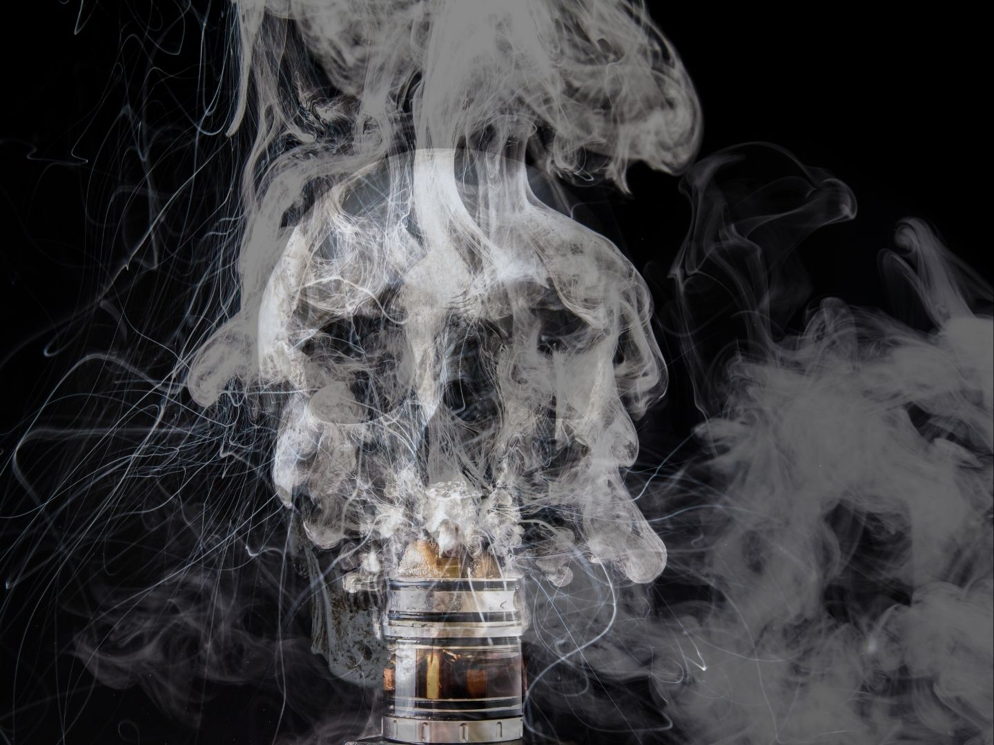 Ngưng tim vì thuốc lá điện tử